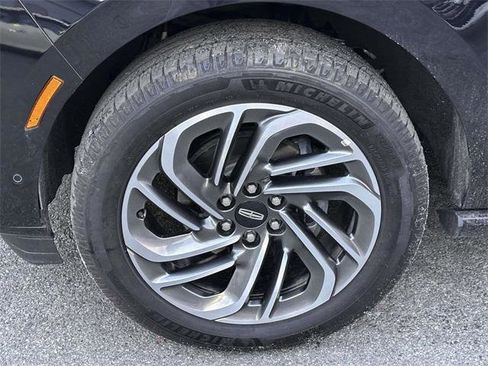 Used 2025 Lincoln Navigator L Reserve image 7