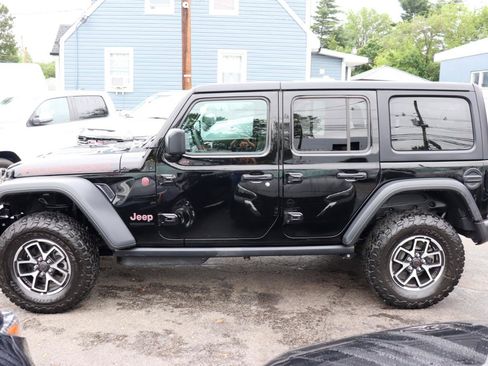Used 2026 Jeep Wrangler Unlimited Rubicon AWD/4WD image 2