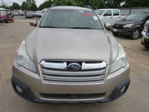 Used 2014 Subaru Outback 2.5i Premium w/ Moonroof Package image 2