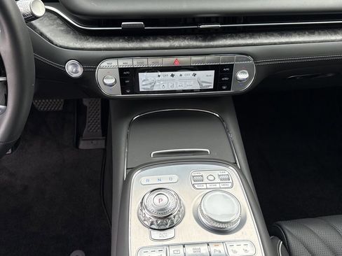 Used 2025 Genesis G90 3.5T image 22