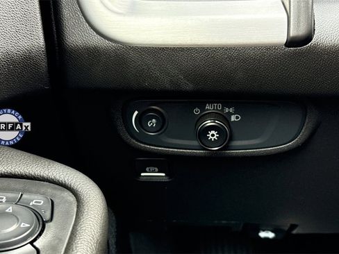 Used 2024 GMC Terrain SLE image 36