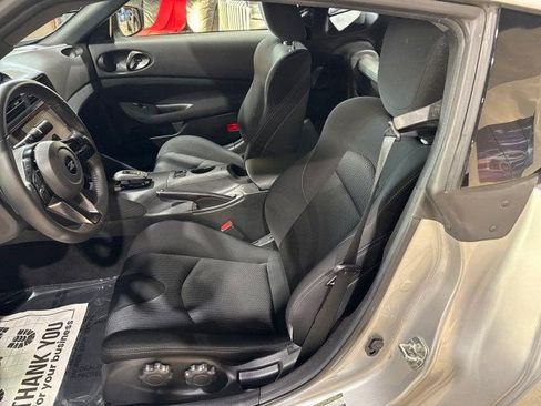 Used 2024 Nissan Z Sport w/ Floor Mat Package image 16