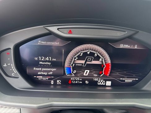 Used 2019 Lamborghini Urus AWD/4WD image 3