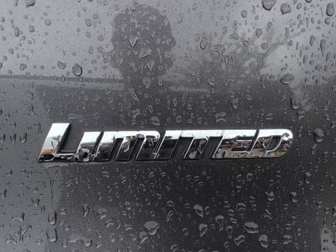 Used 2019 Toyota 4Runner Limited AWD/4WD image 6