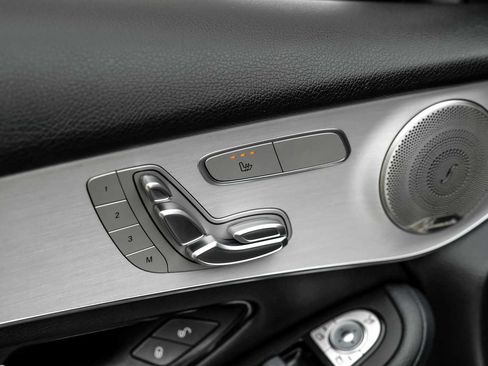 Used 2021 Mercedes-Benz GLC 300 4MATIC Coupe image 43