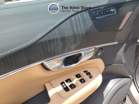 Certified 2024 Volvo XC90 B6 Ultimate w/ Protection Package Premier AWD/4WD image 15