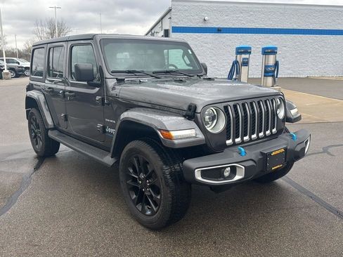 Used 2023 Jeep Wrangler Sahara w/ Cold Weather Group image 8