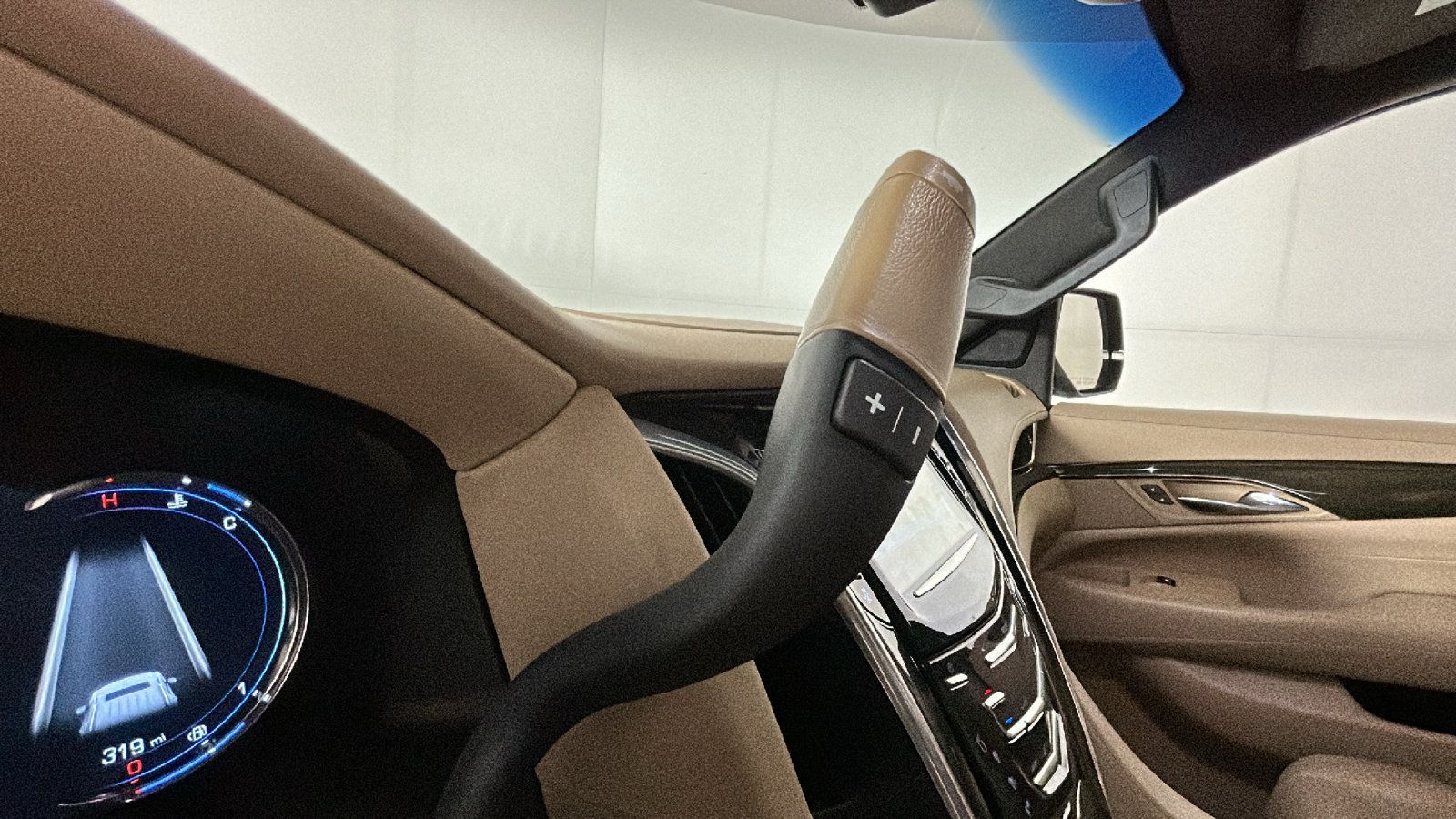 Used 2019 Cadillac Escalade Platinum RWD image 24