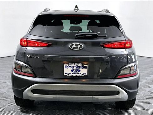 Used 2023 Hyundai Kona SEL w/ Convenience Package FWD image 4