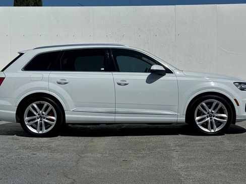 Used 2017 Audi Q7 3.0T Prestige w/ Prestige Package AWD/4WD image 2