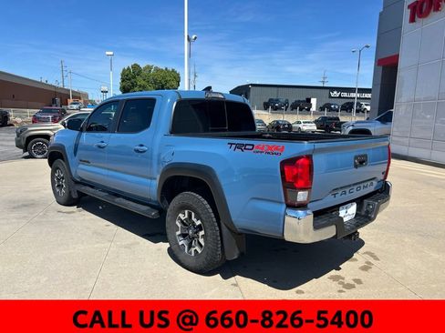 Used 2019 Toyota Tacoma TRD Off-Road AWD/4WD image 11