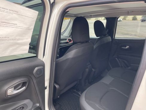 Certified 2023 Jeep Renegade Latitude w/ Sun/Sound Group AWD/4WD image 20