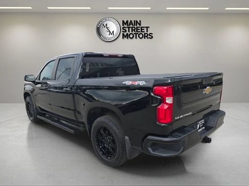 Used 2021 Chevrolet Silverado 1500 Custom w/ Safety Confidence Package AWD/4WD image 3