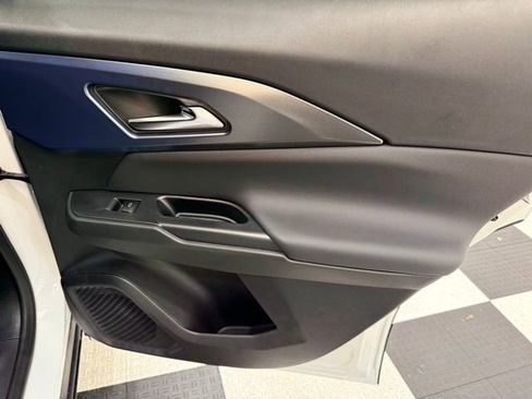 New 2026 Chevrolet Equinox EV LT image 24