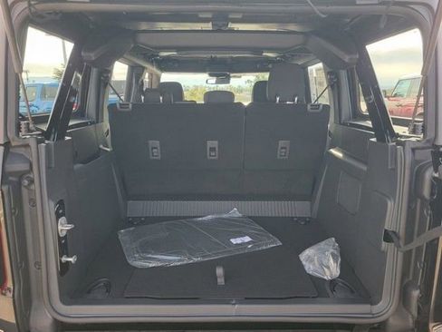 New 2025 Ford Bronco 4-Door AWD/4WD image 10