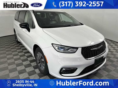 Used 2024 Chrysler Pacifica Limited