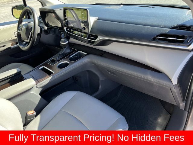 Used 2022 Toyota Sienna XLE FWD image 23