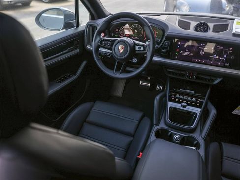 New 2026 Porsche Cayenne S image 31