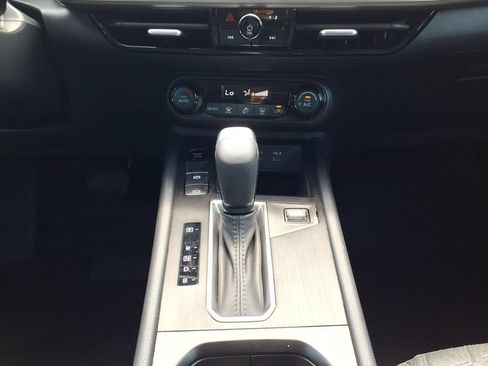 Used 2026 Nissan Kicks SV FWD image 11