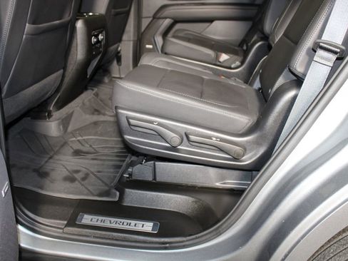 Used 2023 Chevrolet Tahoe LT w/ Luxury Package image 12