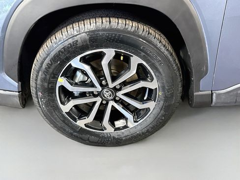 Used 2023 Toyota Corolla Cross AWD Hybrid image 38