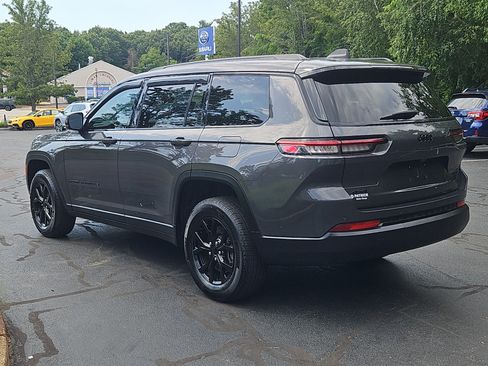 Used 2024 Jeep Grand Cherokee L Laredo AWD/4WD image 26