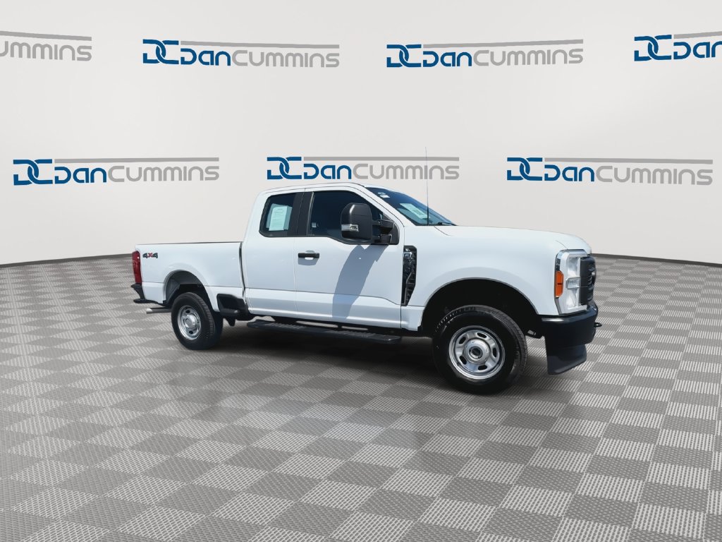 Used 2023 Ford F350 XL AWD/4WD image 2