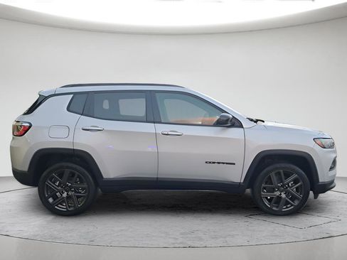 New 2026 Jeep Compass Latitude AWD/4WD image 6