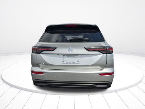 New 2026 Mitsubishi Outlander ES FWD image 4