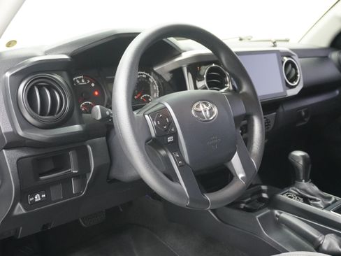 Used 2017 Toyota Tacoma SR w/ Tow Package AWD/4WD image 9