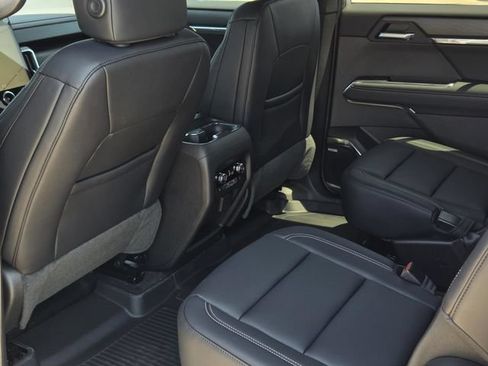 New 2026 GMC Acadia Elevation w/ Elevation Premium Package FWD image 32