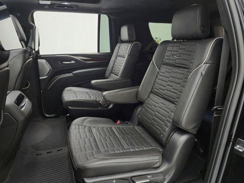 Used 2023 Cadillac Escalade ESV Sport Platinum w/ LPO, ONYX Package image 15