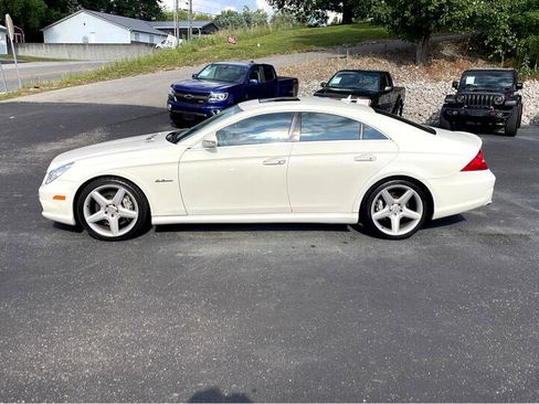 Used 2007 Mercedes-Benz CLS 63 AMG image 2