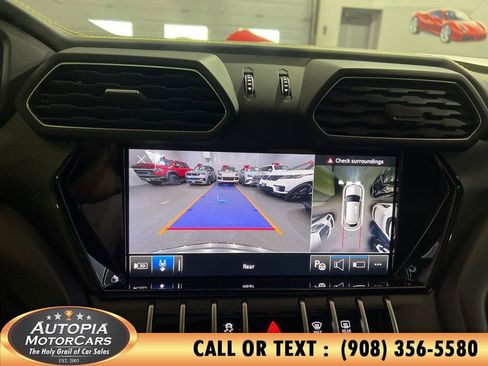 Used 2022 Lamborghini Urus AWD/4WD image 38