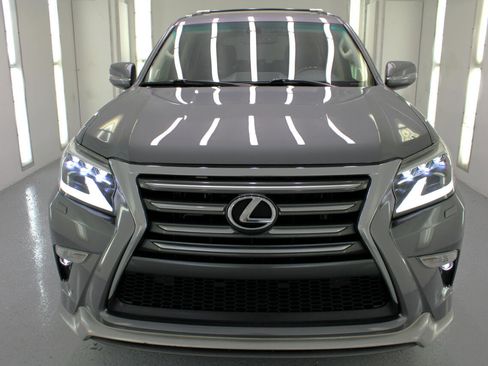 Used 2017 Lexus GX 460 Premium image 3