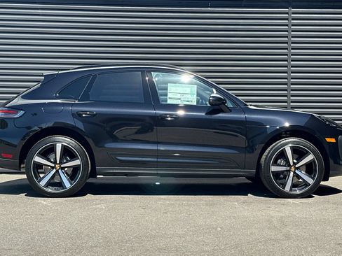 New 2026 Porsche Macan AWD/4WD image 9