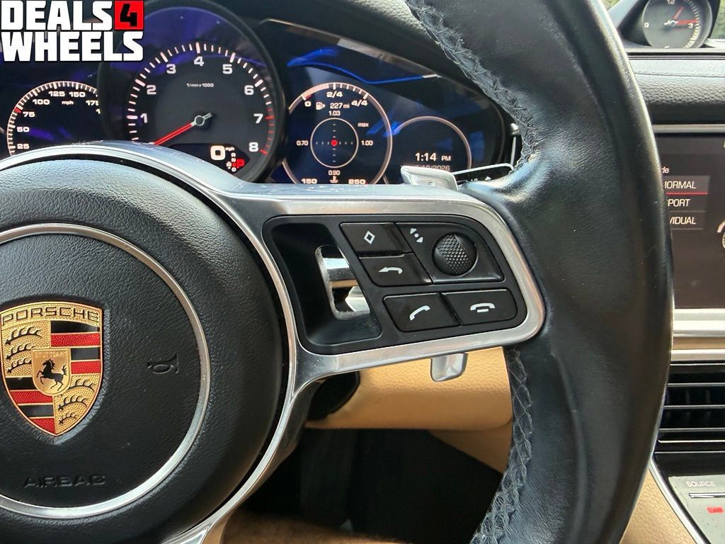 Used 2018 Porsche Panamera RWD image 22