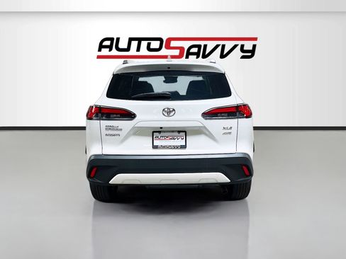 Used 2023 Toyota Corolla Cross XLE w/ Convenience Package AWD/4WD image 6