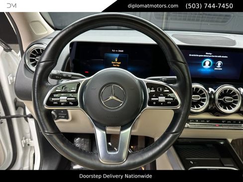 Used 2023 Mercedes-Benz EQB 300 4MATIC w/ Exclusive Package image 27
