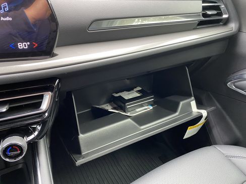 Used 2026 Chevrolet Traverse LT image 31