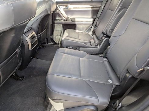 Used 2023 Lexus GX 460 Premium w/ Accessory Package image 18