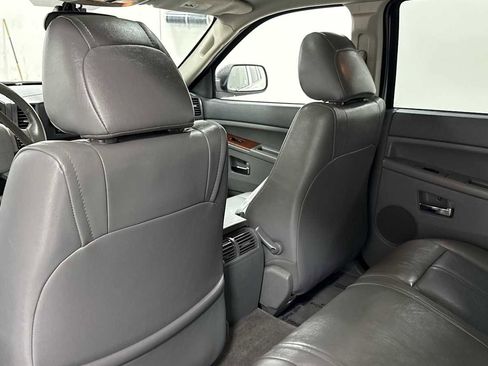 Used 2006 Jeep Grand Cherokee Limited image 24