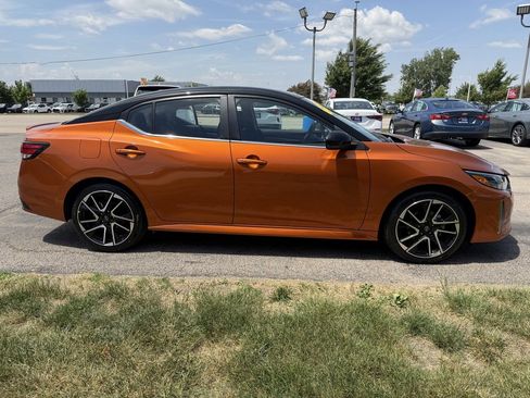 Used 2025 Nissan Sentra SR FWD image 6