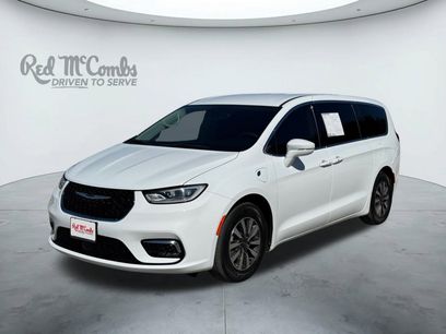 Used 2022 Chrysler Pacifica Touring-L