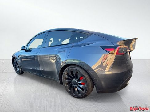 Used 2022 Tesla Model Y Performance AWD/4WD image 3