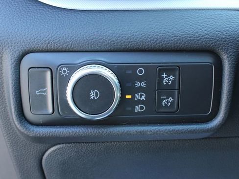 Used 2020 Ford Explorer XLT w/ Equipment Group 202A image 15