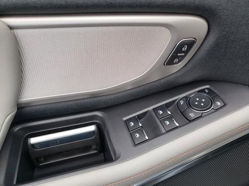 New 2025 Ford Expedition Active image 24