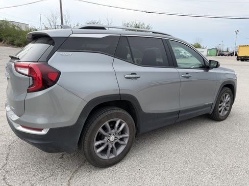 Used 2023 GMC Terrain SLT image 7