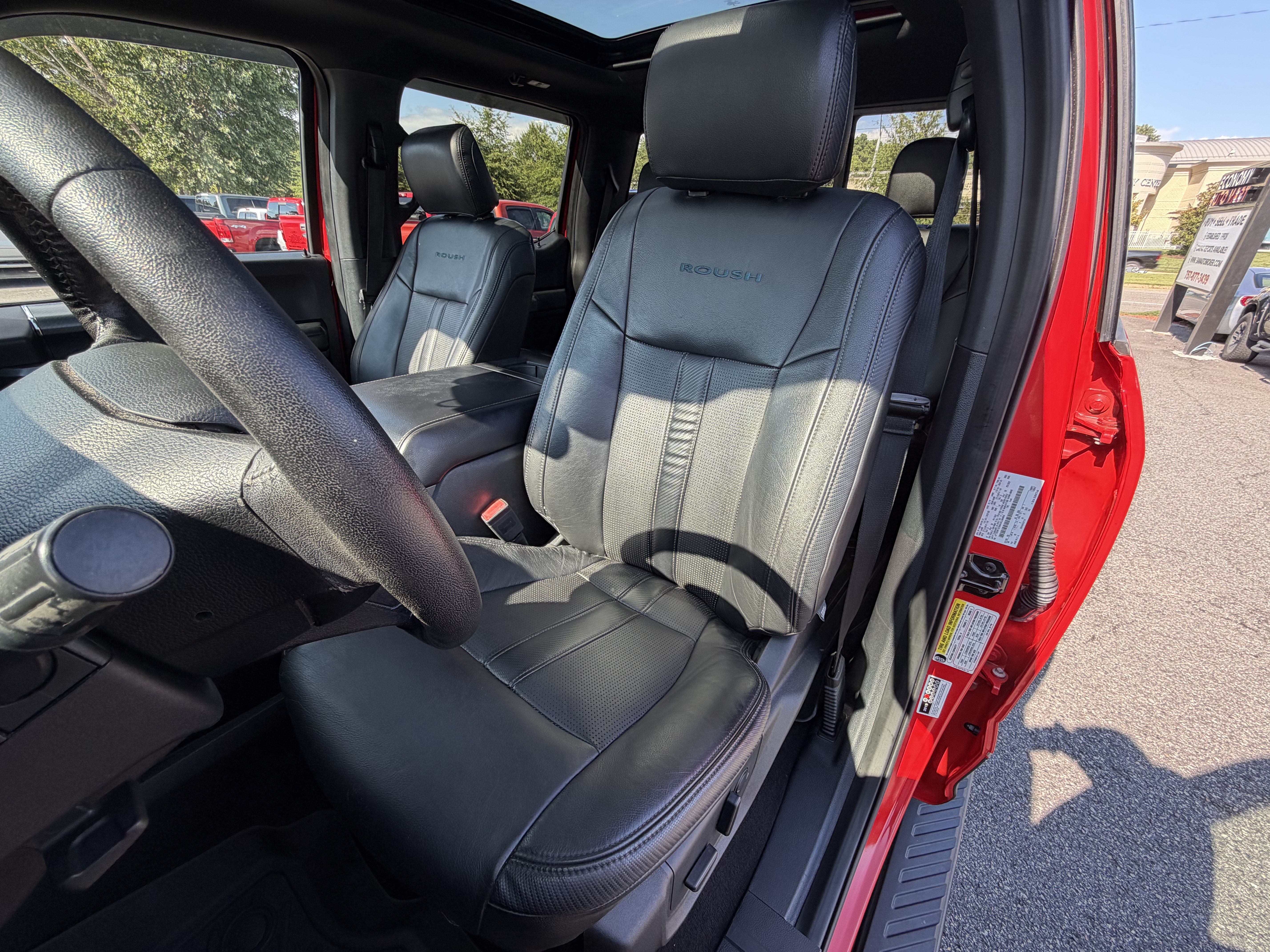 Used 2019 Ford F150 XLT w/ Equipment Group 302A Luxury AWD/4WD image 15