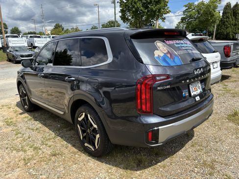 Used 2025 Kia Telluride S FWD image 6